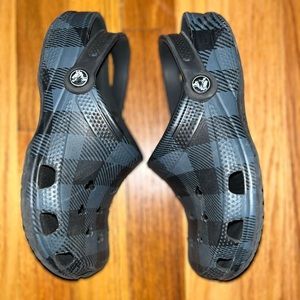 Crocs Disney black size men’s 5 women’s 7